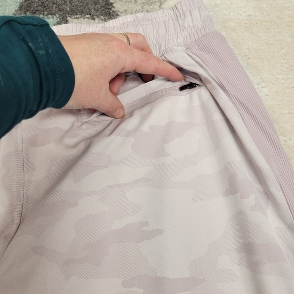 ATHLETA Brooklyn Lined Textured Jogger - Camo Lux Shasta Purple Size 8 - Picture 9 of 12